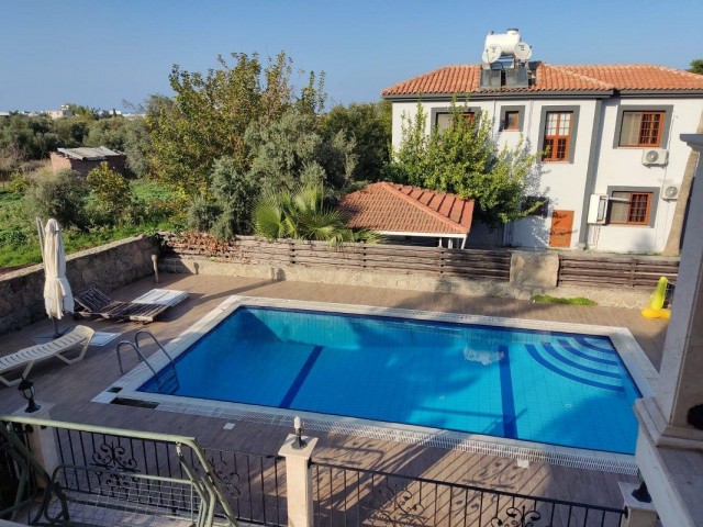 Schöne Villa mit 4 Schlafzimmern zu vermieten, Standort Zeytinlik Kyrenia