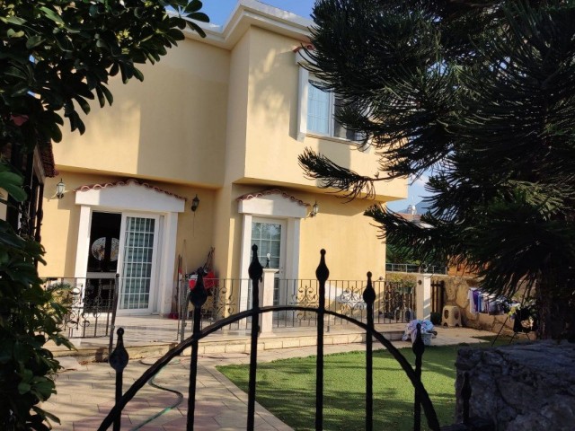 Schöne Villa mit 4 Schlafzimmern zu vermieten, Standort Zeytinlik Kyrenia