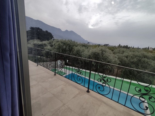 Villa mit 4 Schlafzimmern zum Verkauf, Lage in der Nähe von Almond Tree Holidays Alsancak Kyrenia