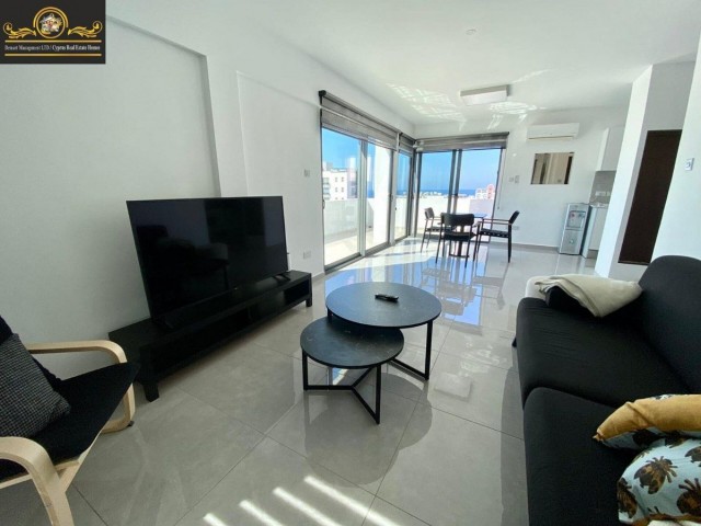 Penthouse mit 3 Schlafzimmern zu vermieten, Lage in der Nähe des Barbaros-Marktes in Kyrenia