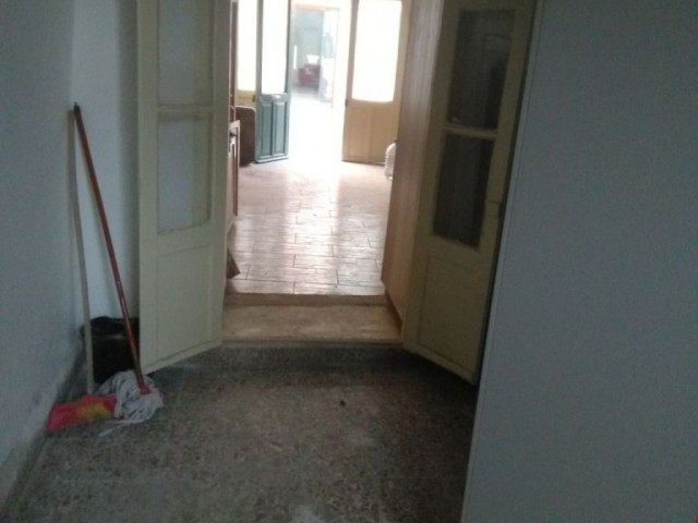 Büro Mieten in Lefkoşa Surlariçi, Nikosia