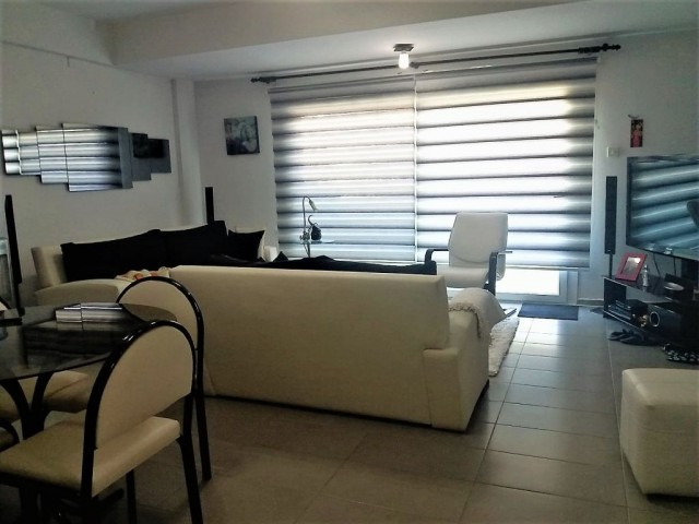 Penthouse For Sale in Küçük Kaymaklı, Nicosia