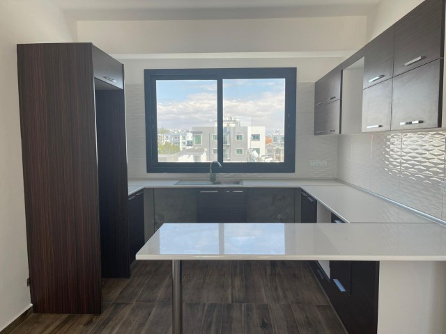 Lefkoşa Gönyeli Satılık 2+1 Penthouse