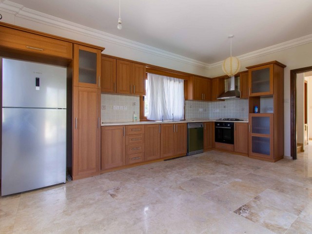 3+1 Villa mit Pool zum Verkauf in Kyrenia Çatalköy