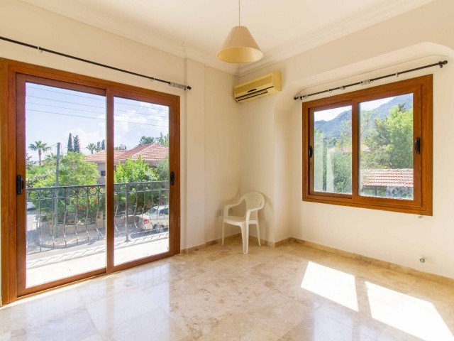 3+1 Villa mit Pool zum Verkauf in Kyrenia Çatalköy