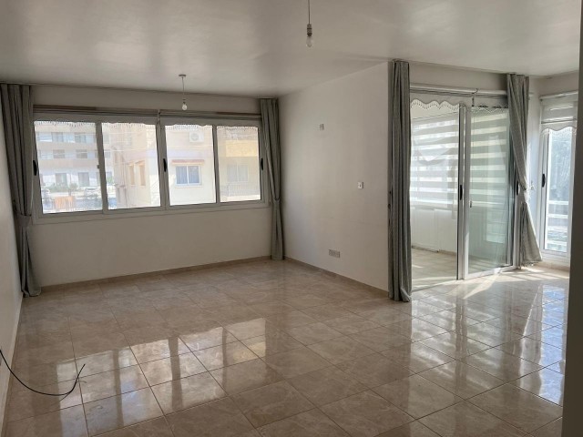 3+1 Building For Sale in Famagusta Police Station Area