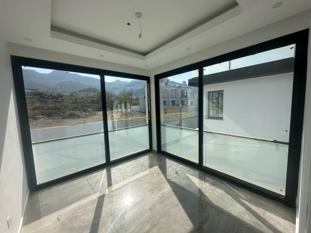 4+1 neue Villa mit Meerblick und Pool zum Verkauf in Çatalköy, Kyrenia