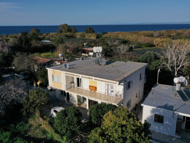 Building Consisting of 3 Flats for Sale in Lefke Gemikonağı