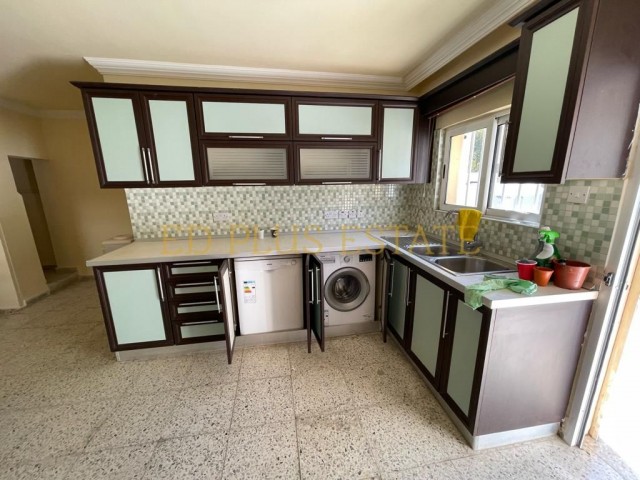 Furnished 2+1 House with Garden for Rent in Göçmenköy, Nicosia