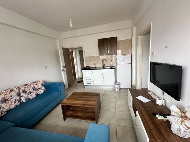 Möblierte 2+1-Wohnung zur Miete mit monatlicher Zahlung in Gönyeli, Nikosia