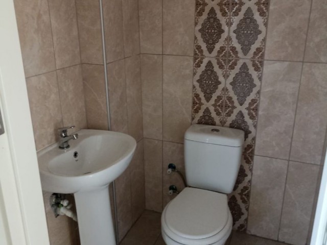 Girne Karaoğlanoğlu Bölgesinde Full Eşyalı Site İçerisinde 2+1 Kiralık Daire