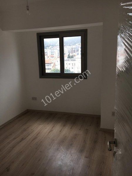 GİRNE'DE SATILIK 3+1 YENİ DAİRE