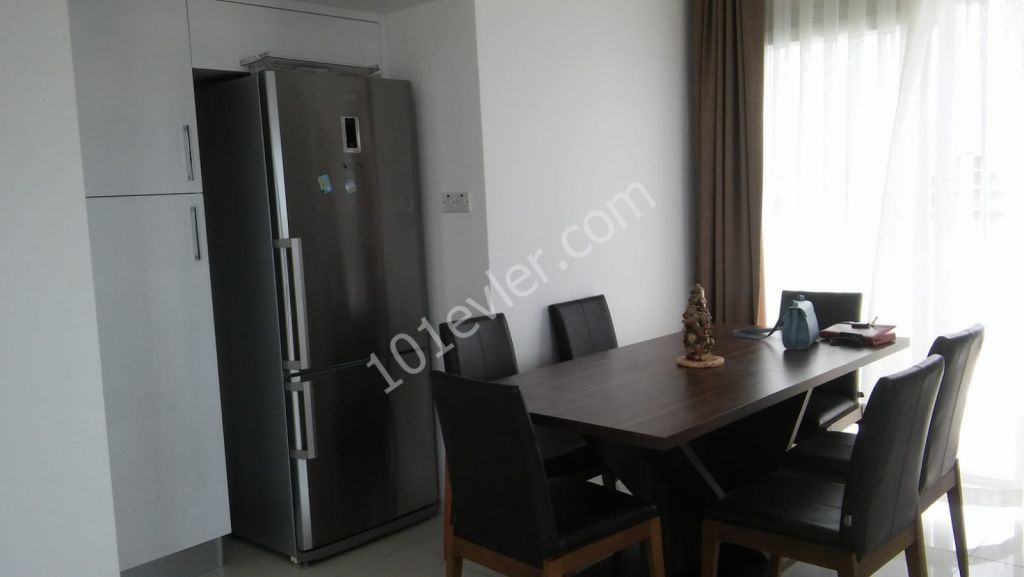 GİRNE MERKEZDE KİRALIK EŞYALI 3+1 PENTHOUSE 