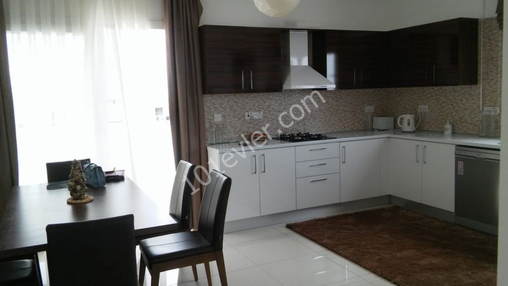 GİRNE MERKEZDE KİRALIK EŞYALI 3+1 PENTHOUSE 