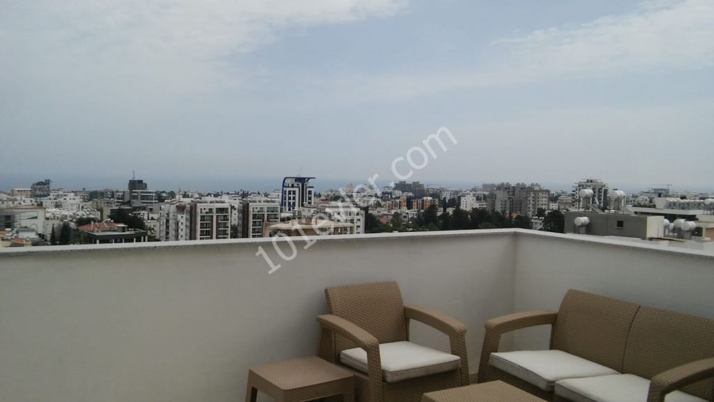 GİRNE MERKEZDE KİRALIK EŞYALI 3+1 PENTHOUSE 