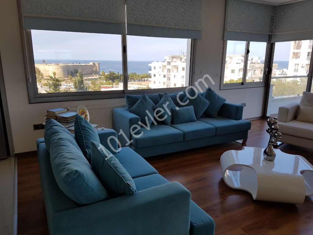 Penthouse For Sale in Girne Merkez, Kyrenia