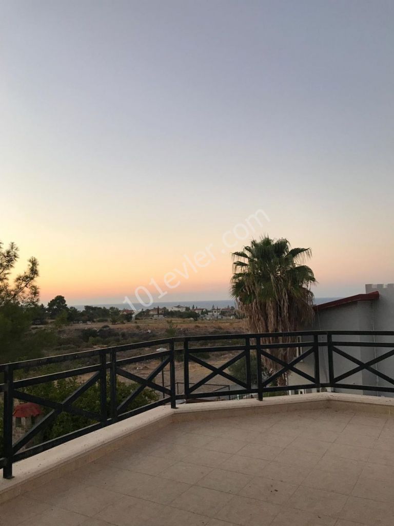 Villa To Rent in Çatalköy, Kyrenia