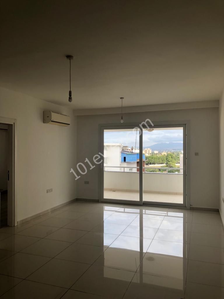 GİRNE MERKEZDE LEFKOŞA ÇEMBERİ YAKINI KİRALIK 1+1 LÜKS DAİRE