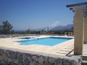 4 Bed villa & private swimming pool, Bahçeli - REDUCED