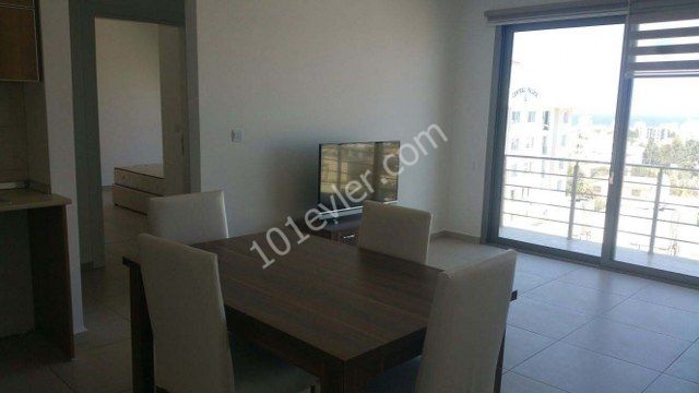 Girne merkezde satılık 2+1 deniz manzaralı daire