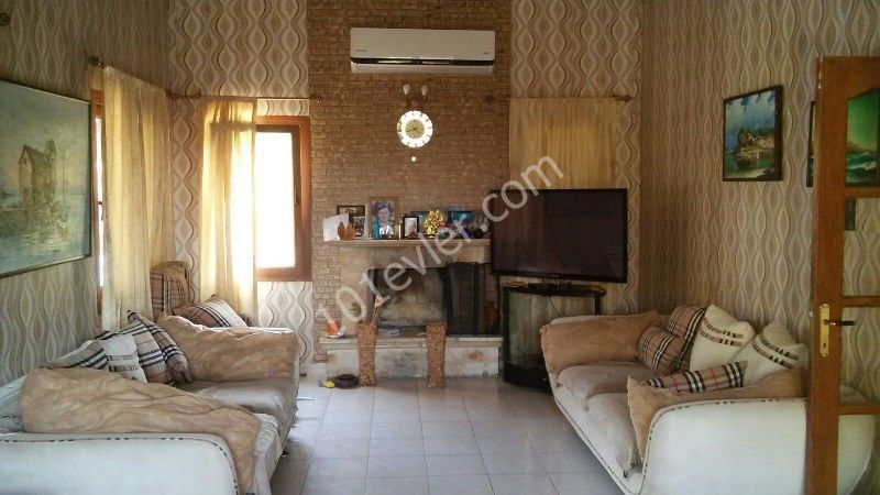 YEŞİLTEPE'DE SATILIK HAVUZLU 4+1 BUNGALOW 