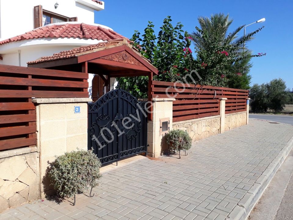 4 bedroom Villa for sale in Iskele Bahceler