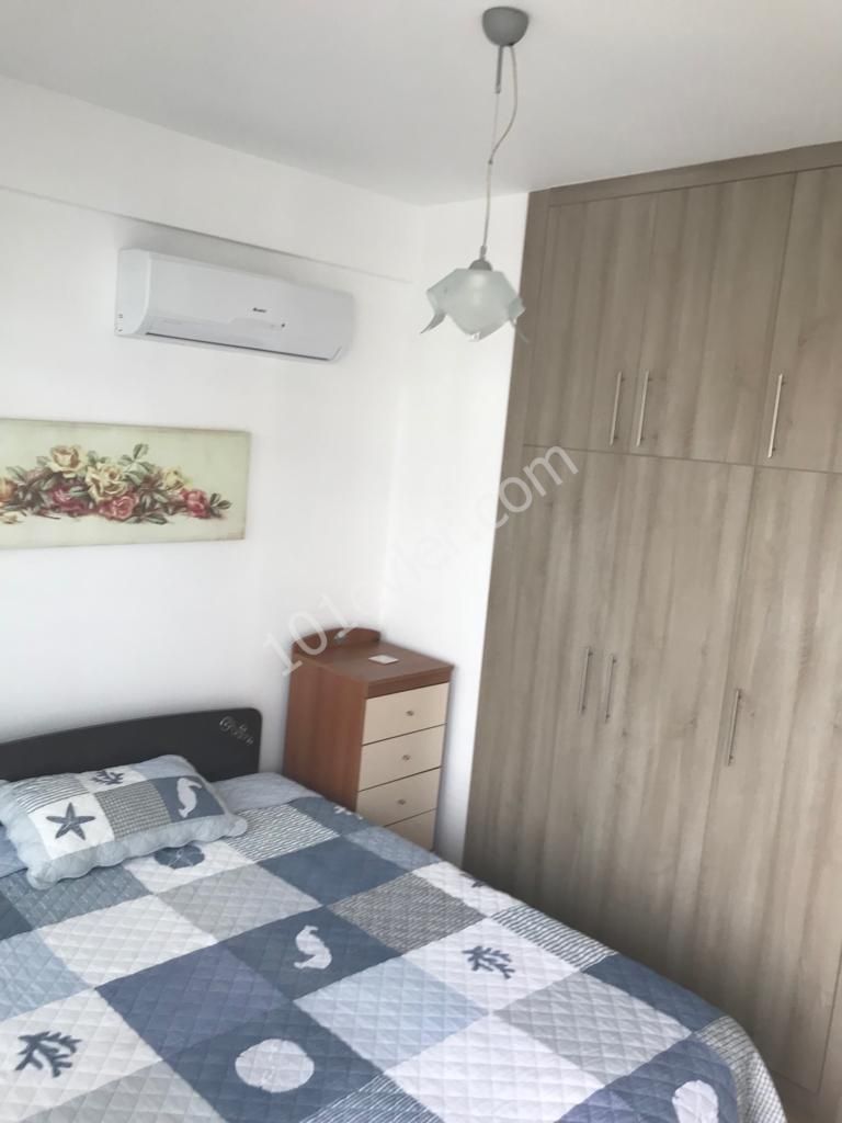 Girne merkezde lüks rezidans Carrinton 22'de kiralık 1+1