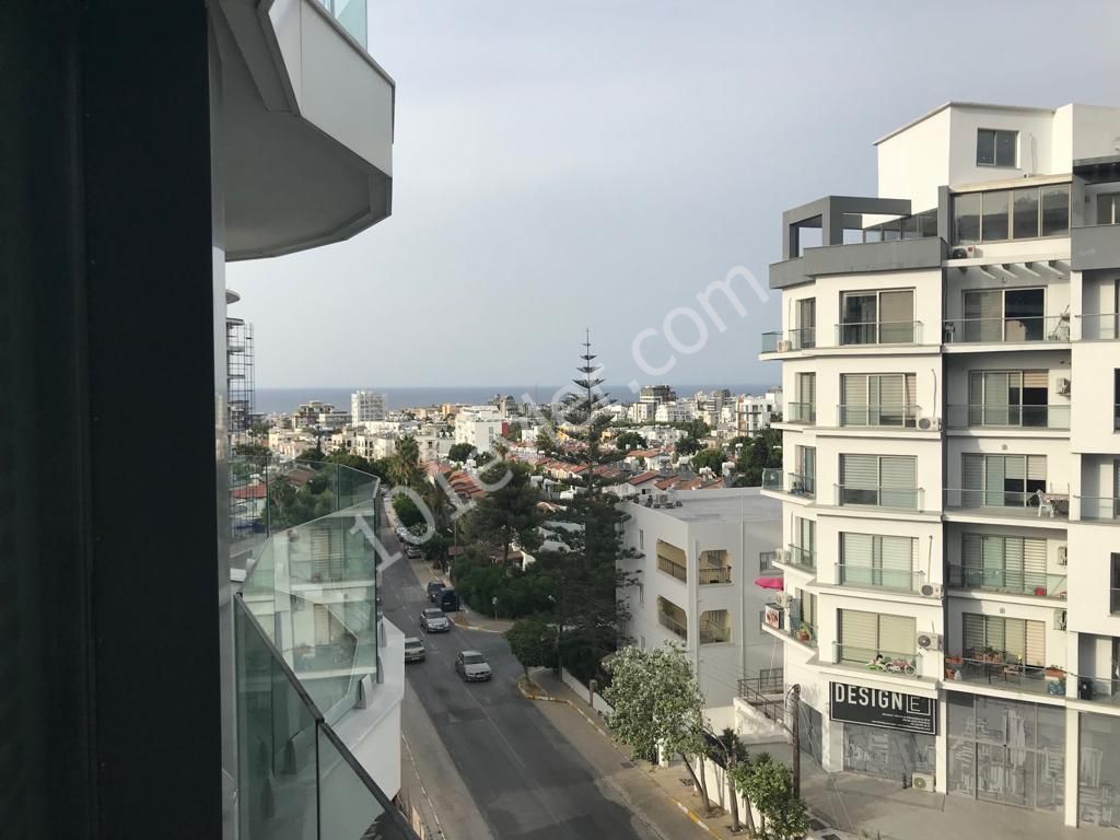 1+1 flat for rent in Kyrenia city center (Carrington 22)