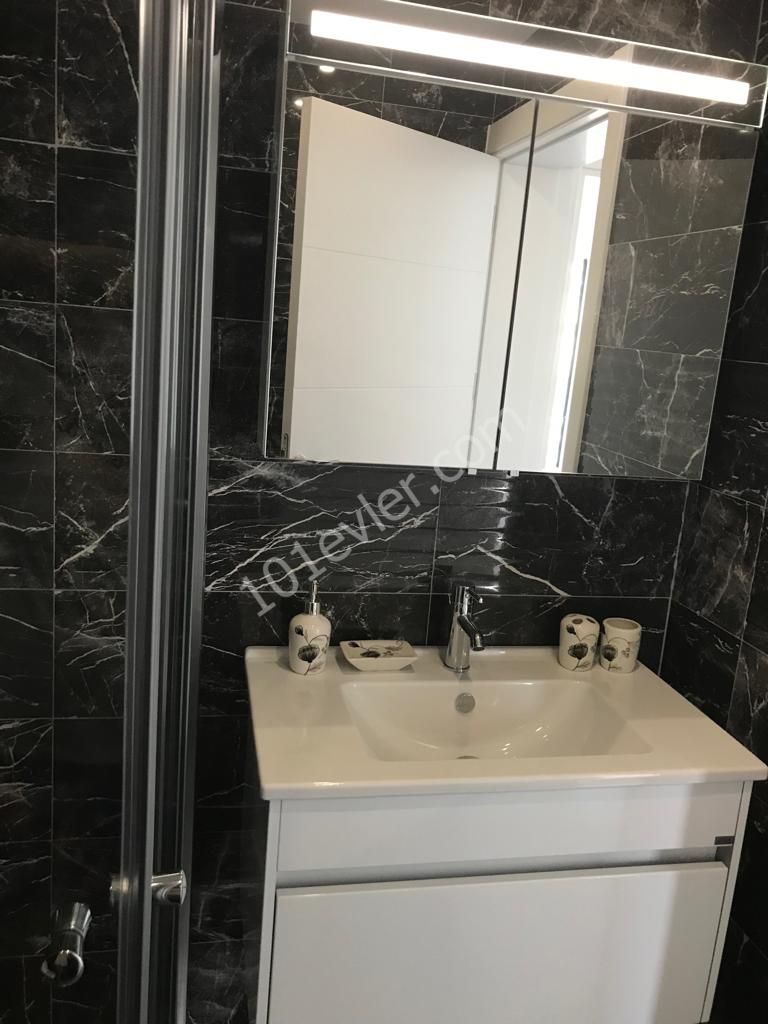 1+1 flat for rent in Kyrenia city center (Carrington 22)