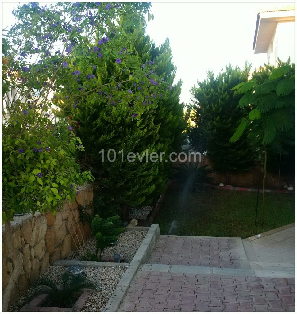 Villa For Sale in Çatalköy, Kyrenia