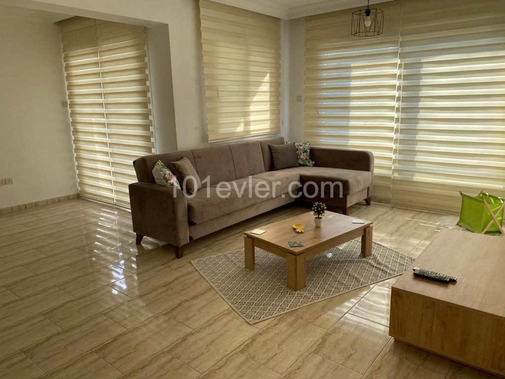 Flat To Rent in Girne Merkez, Kyrenia