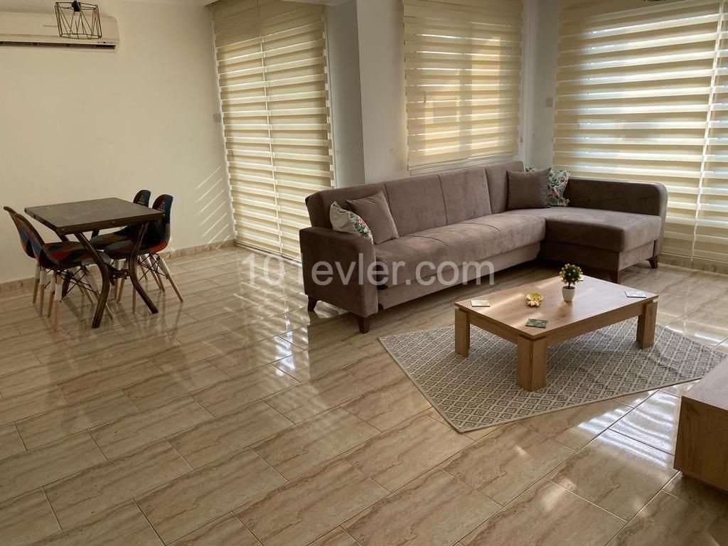 Girne Yeni Liman Bölgesinde 3+1 Eşyalı Kiralık Daire 