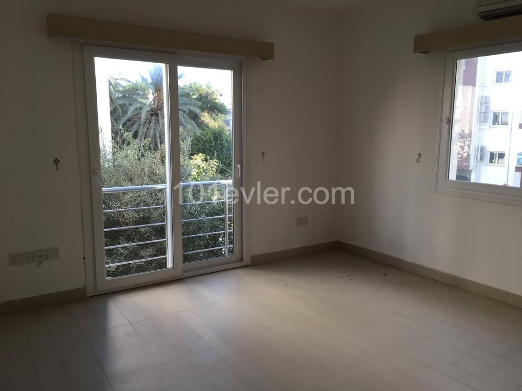 Flat To Rent in Girne Merkez, Kyrenia