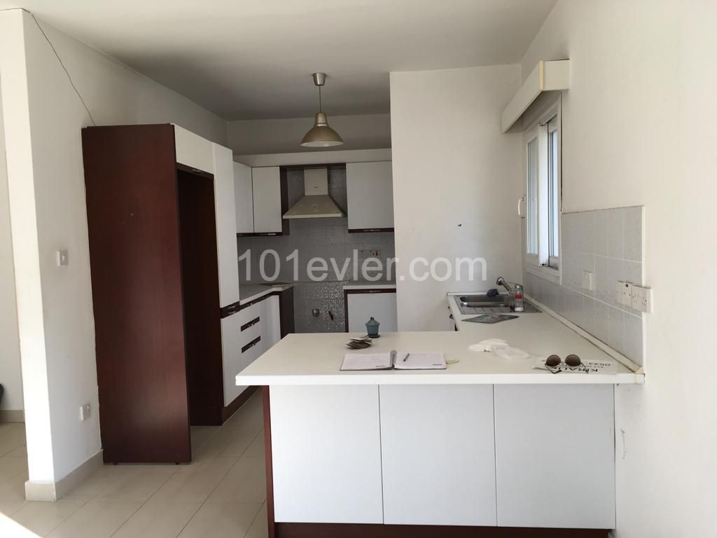 Flat To Rent in Girne Merkez, Kyrenia