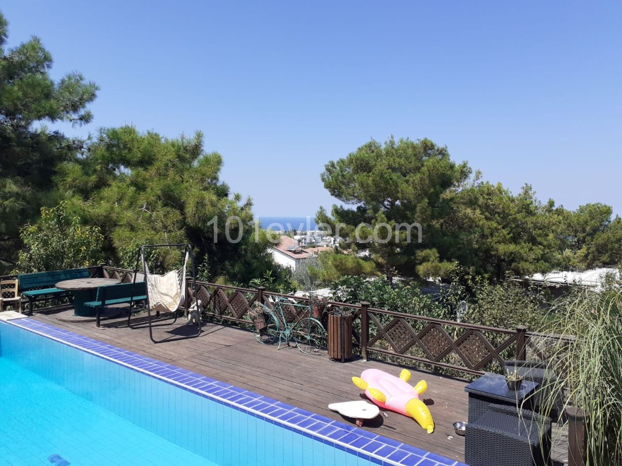 DER PREIS IST GEFALLEN !MÖBLIERTE MUSTAKIL VILLA MIT 3+1 POOL IN KYRENIA/OLIVENHAIN ** 