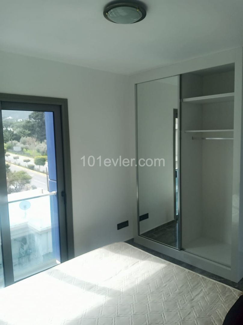 Girne Merkez'de 2+1 Havuzlu Eşyalı  Residence