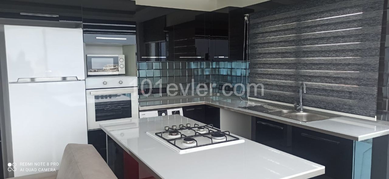 Girne Merkez'de 2+1 Havuzlu Eşyalı  Residence