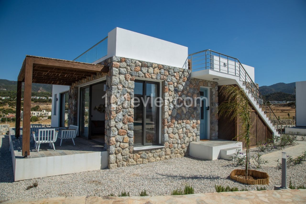 ESENTEPE'DE 3+1 SİTE İÇİ ORTAK HAVUZLU  252.000 STG BAŞLAYAN FİYATLARLA  BUNGALOW 