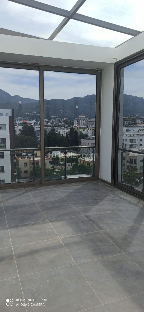 GİRNE YENİ LİMAN BÖLGESİN'DE  DENİZE SIFIR 2+1  SATILIK PENTHOUSE