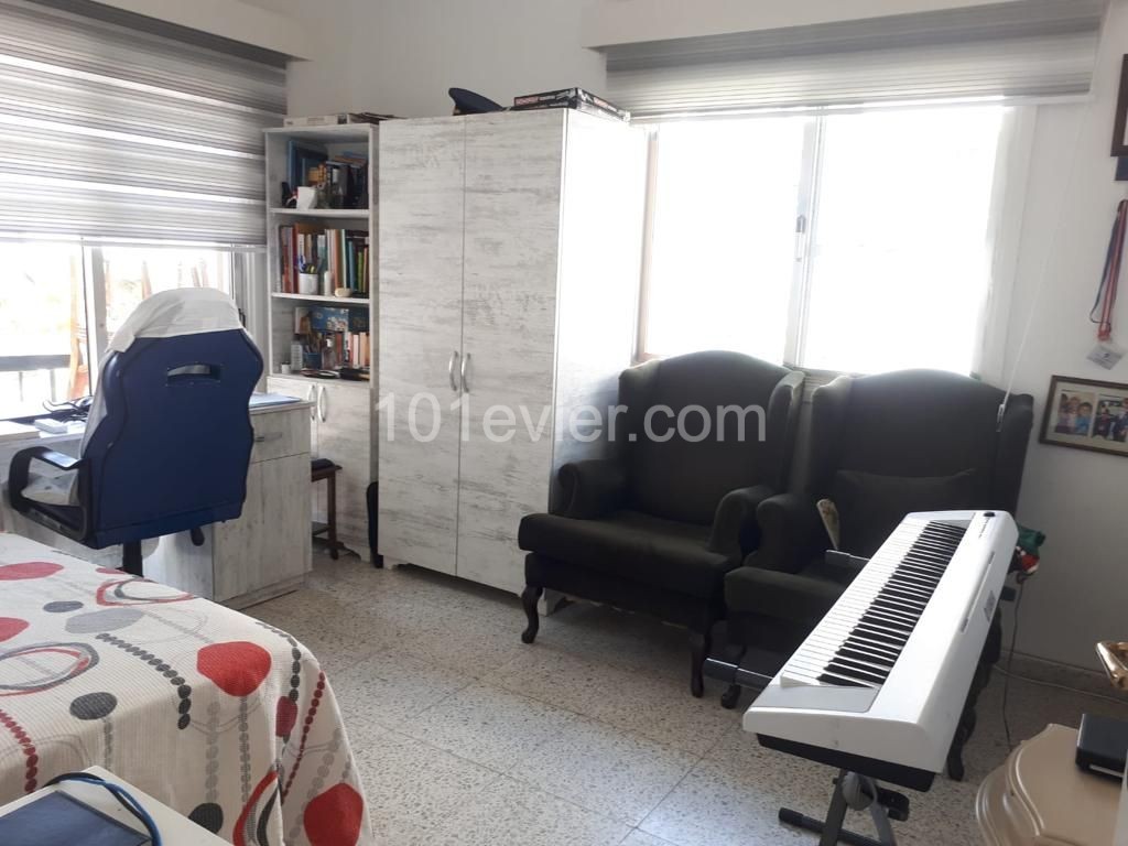 AŞAĞI GİRNE'DE 3+1 SATILIK DAİRE