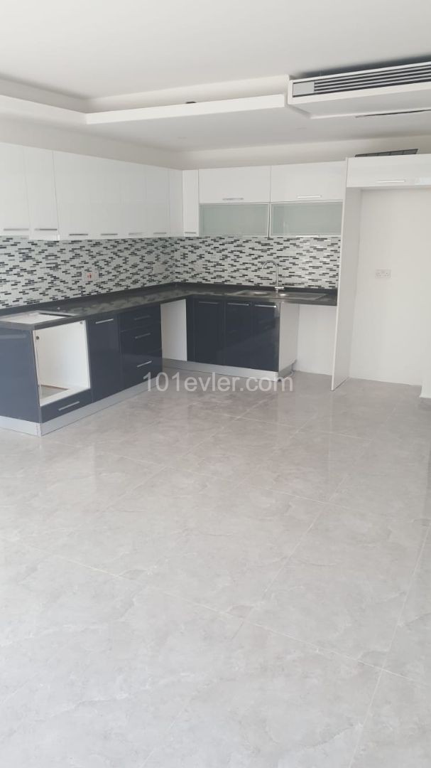 GİRNE LAPTA'DA 2+1 SATILIK DAİRE