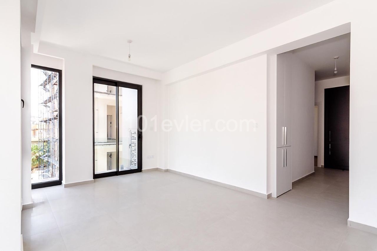 2+1 RESİDENCE FOR SALE IN UP KYRENİA 