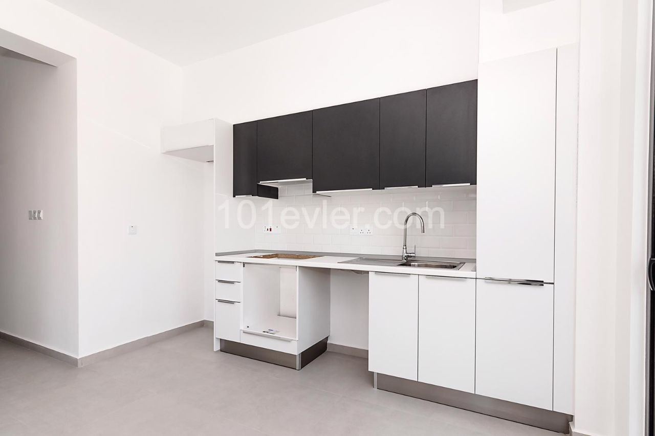 2+1 RESİDENCE FOR SALE IN UP KYRENİA 