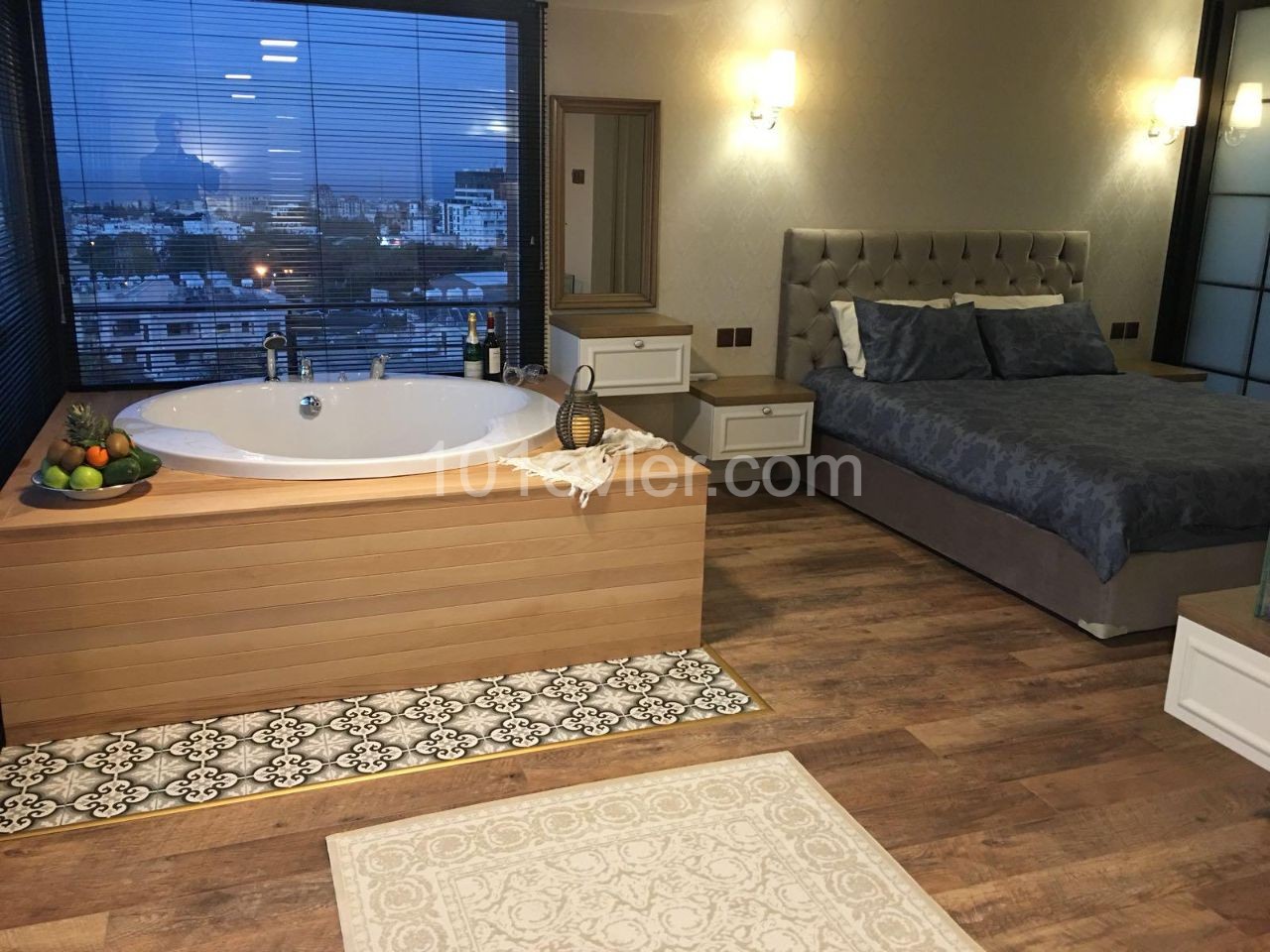 GİRNE MERKEZ'DE 1+1 KİRALIK PENTHOUSE 