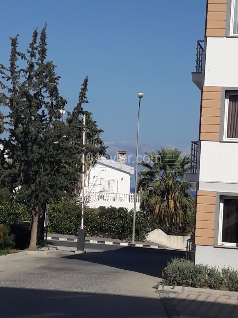 3+1 FLAT FOR SALE IN ALSANCAK, KYRENIA WITH VAT/ TRANSFORMER PAID ** 