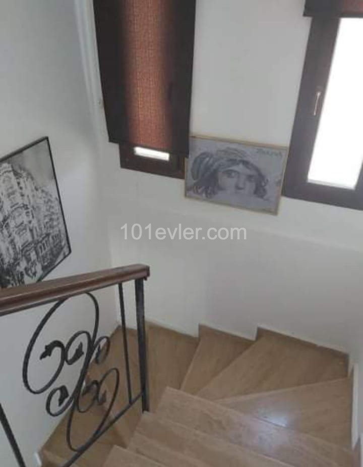 3+1 MÖBLIERTE VILLA IN KYRENIA YESILTEPE ** 