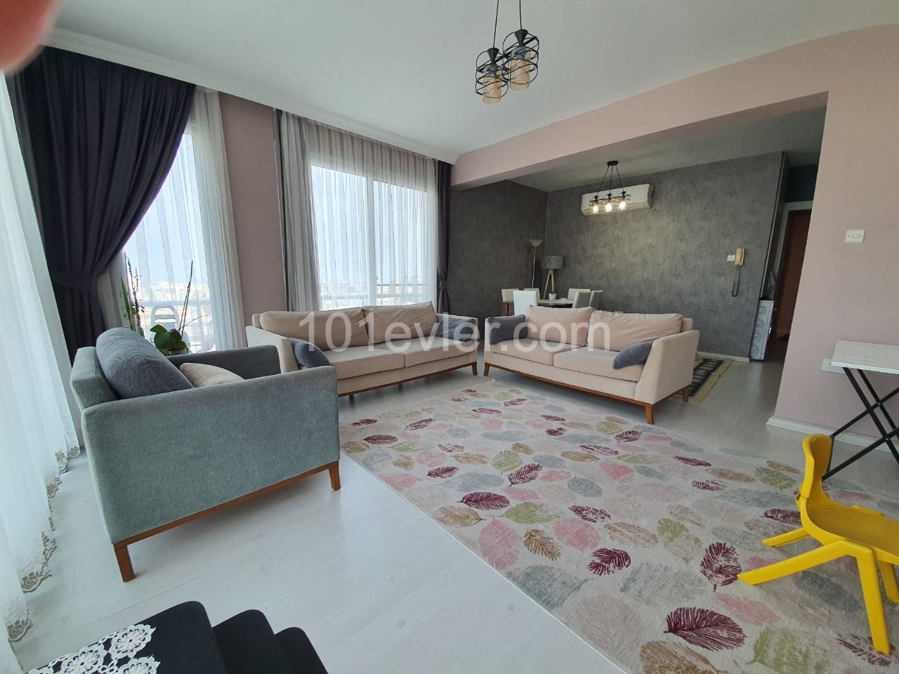 YUKARI GİRNE'DE 3+1 EŞYALI SATILIK DAİRE