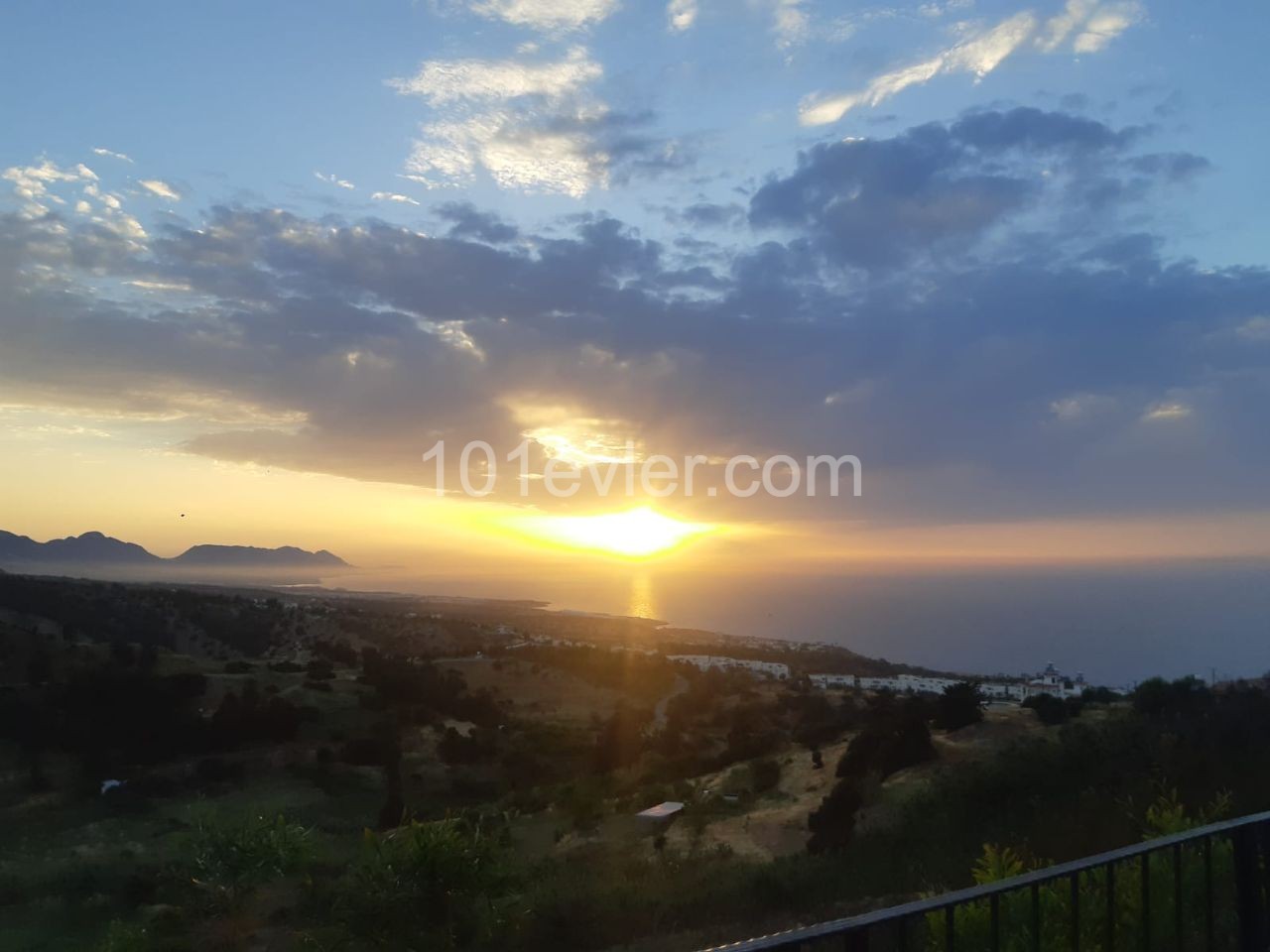 1+1 FURNISHED FLAT FOR SALE IN ALSANCAK, KYRENIA ** 