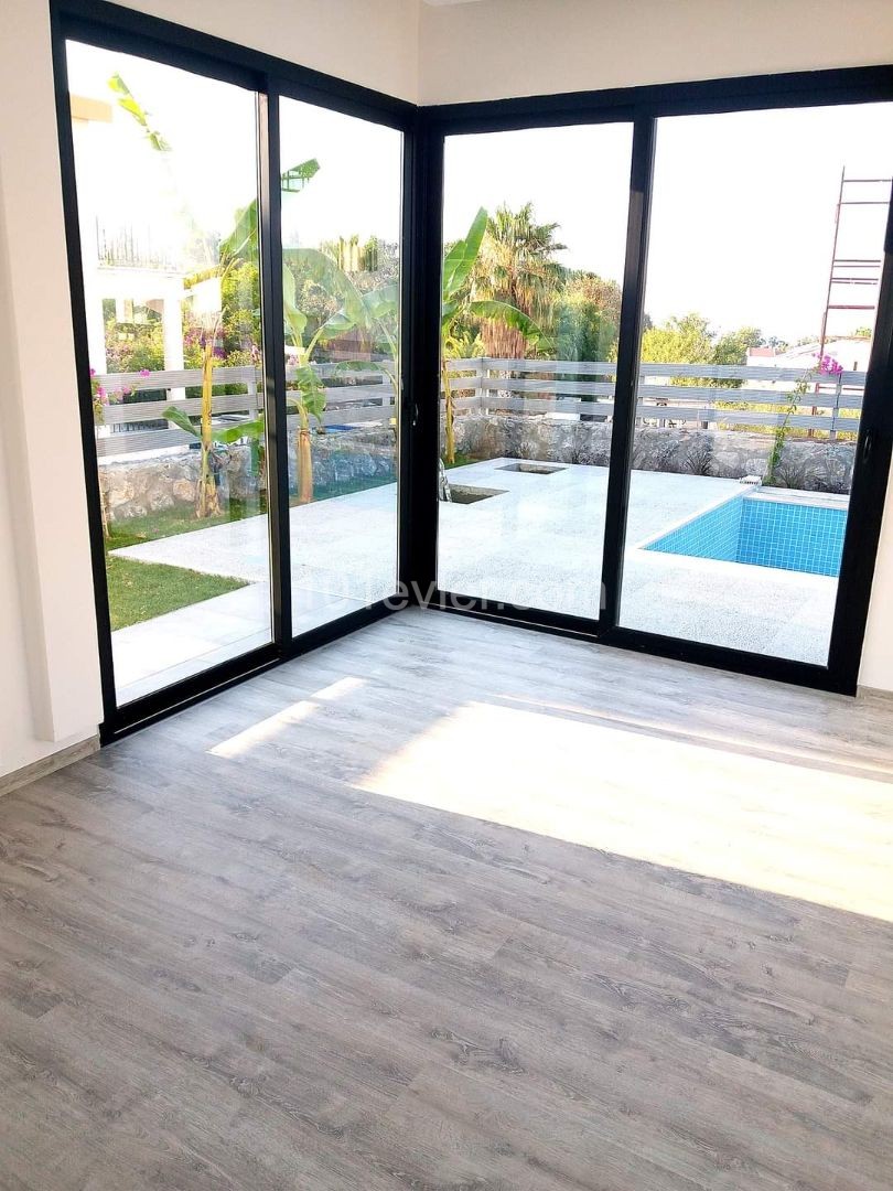 3+1 VİLLA WİTH PRİVATE POOL,GARDEN FOR SALE IN KYRENİA YEŞİLTEPE 