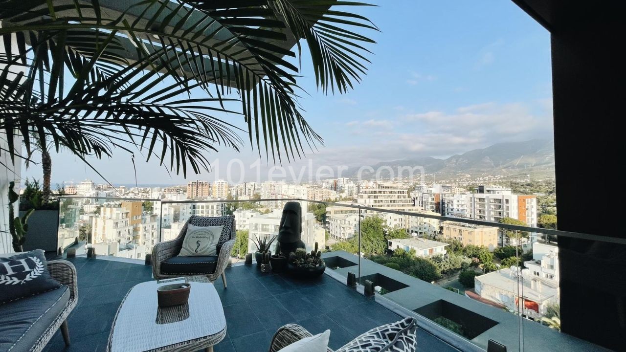 TURKISH TITLE ! 3+1 FULLY FURNISHED PENTHOUSE FLAT FOR SALE  WITH PRIVATE POOL IN KYRENIA CENTER